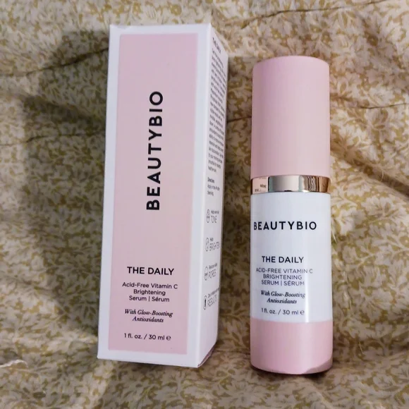 Vitamin C Brightening Serum - BIO BEAUTY - The Daily Vitamin C Brighteni…